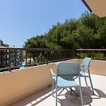 Aparthotel Cala Guya